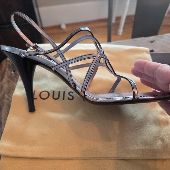 Louis Vuitton strappy sandal AUTHENTIC NEVER WORN 39 - Picture 5 of 16